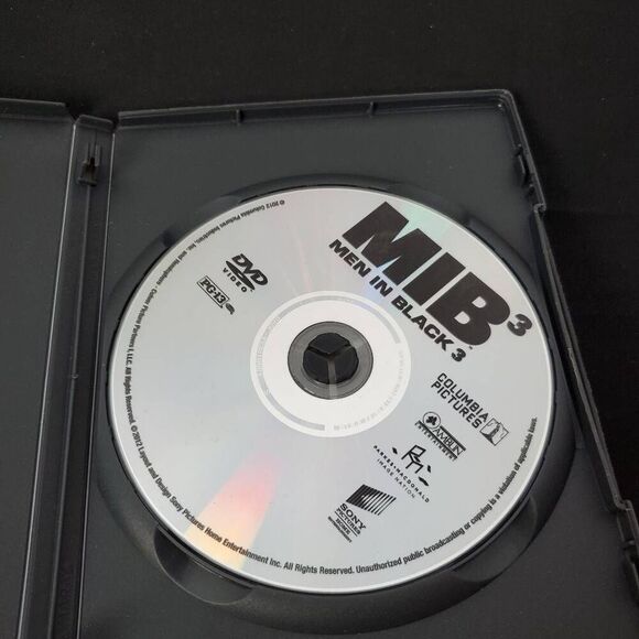 Men in Black 3 (2012 Film) Sci-fi/Action [DVD] - Picture 2 of 3